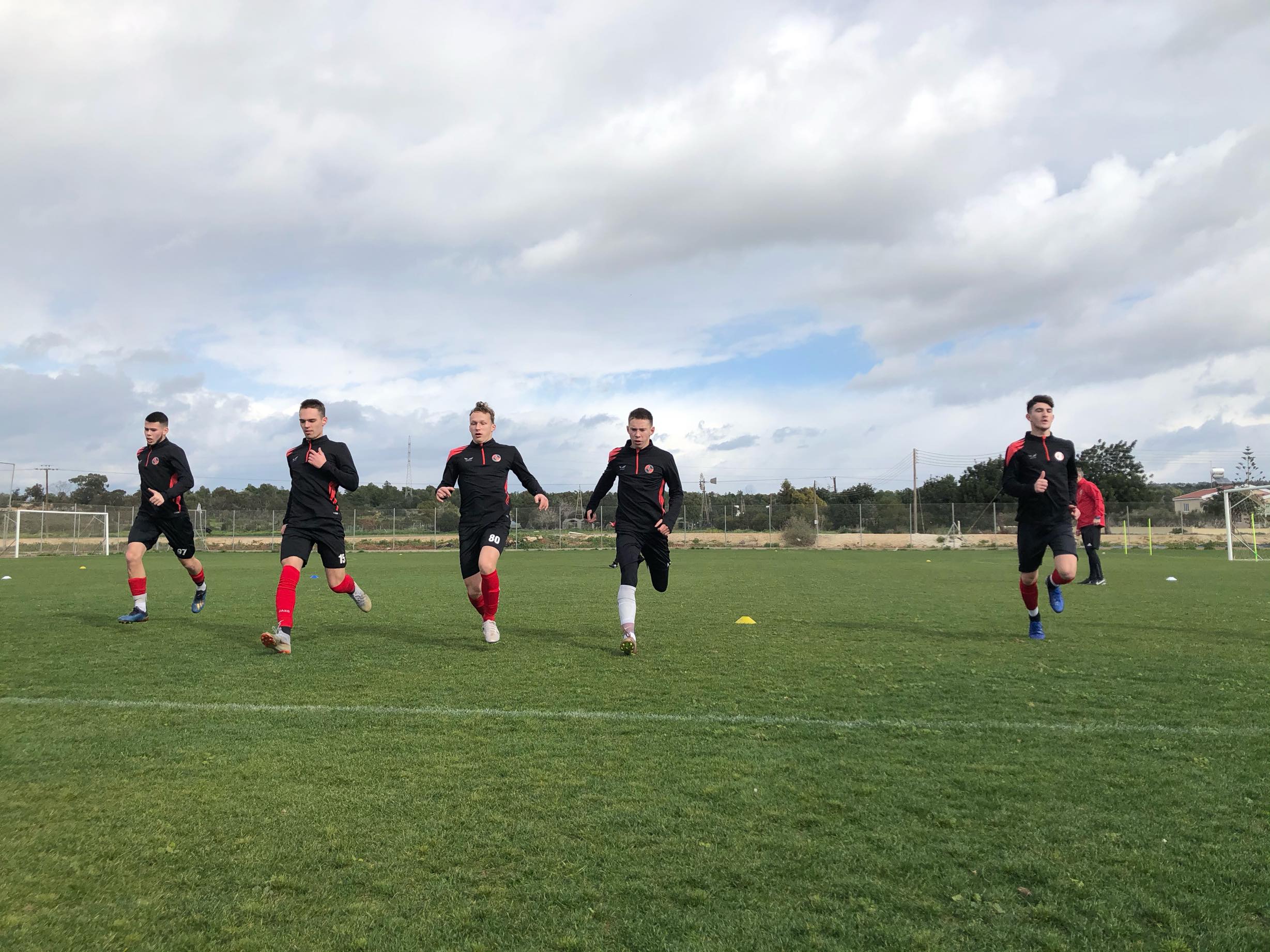 Edzőtáborban az U19