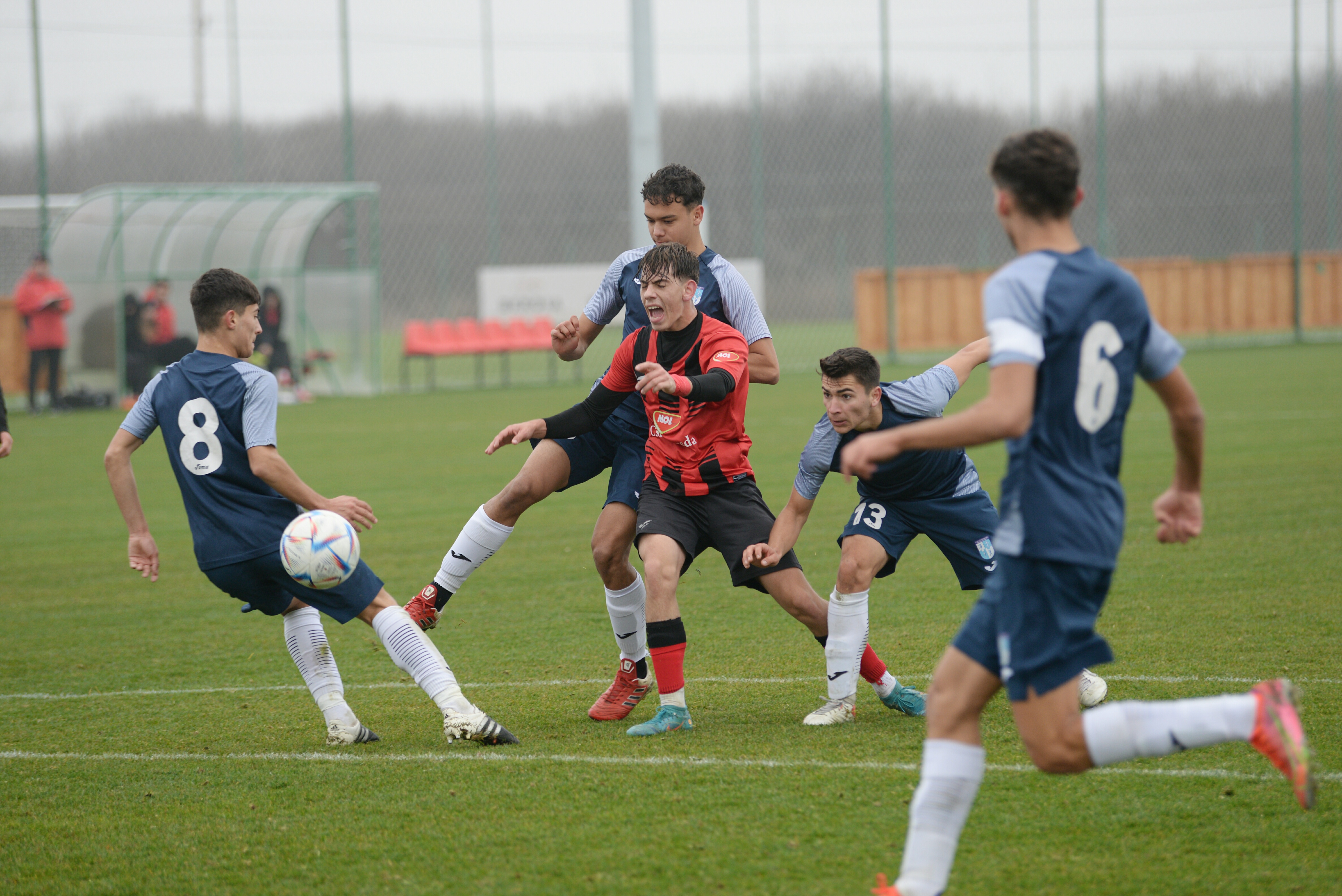 Elitliga, Ifiliga | Szünet előtti meccsdömping